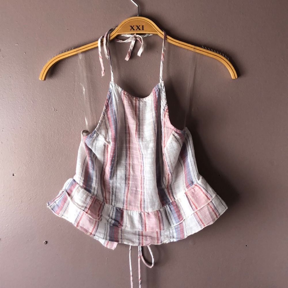 AE Ruffle Crop Top